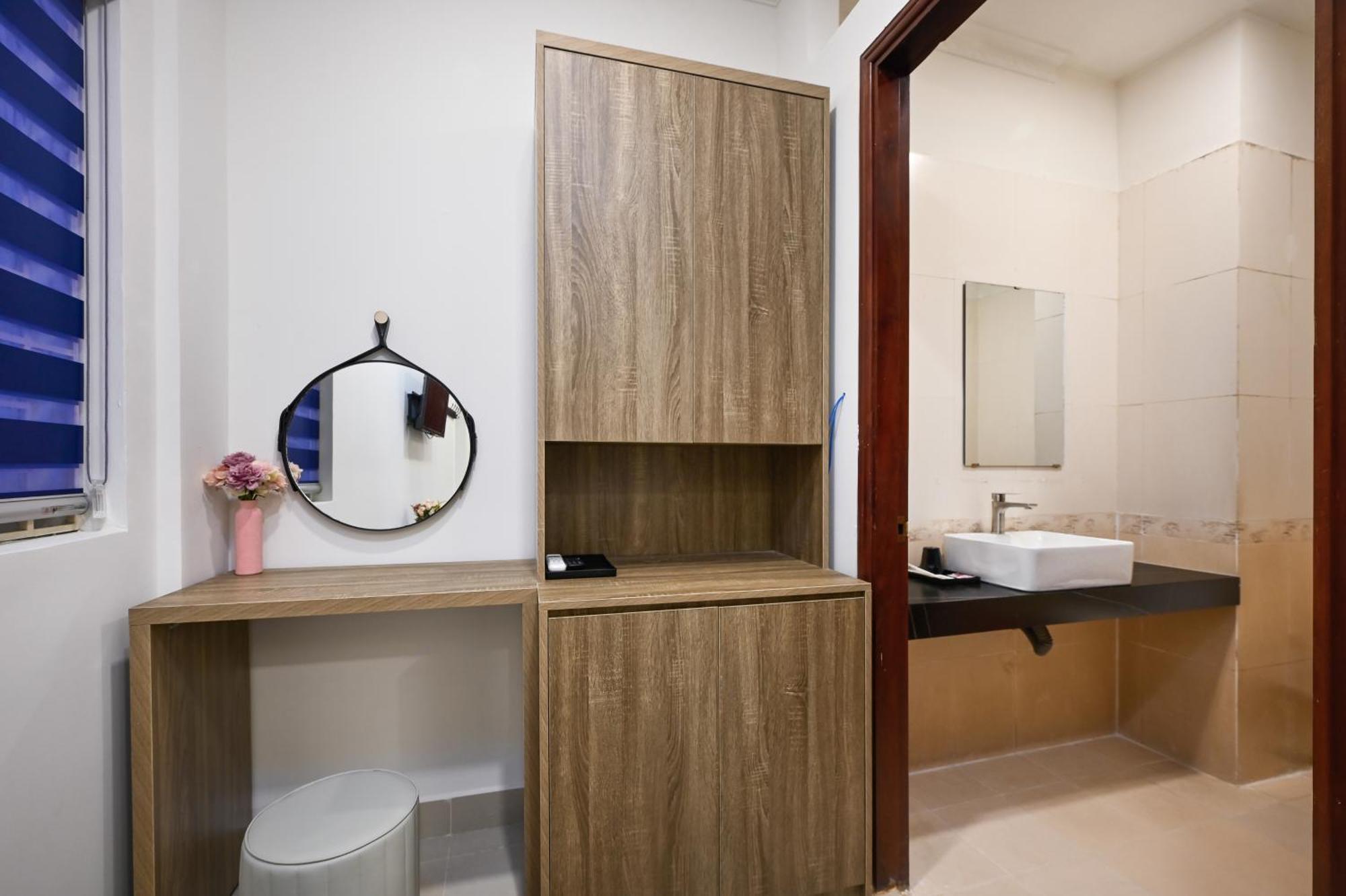 Trung Mai Hotel Hô Chi Minh-Ville Extérieur photo